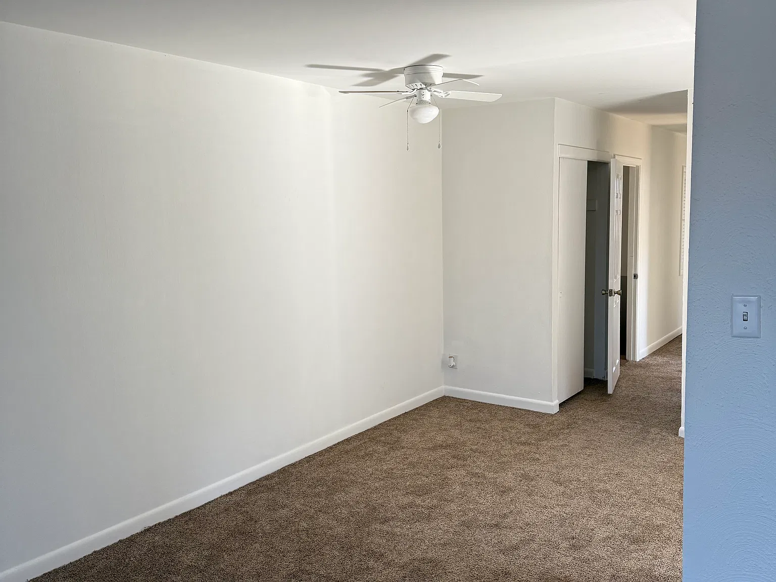 7945 Langdon St — Photo 3