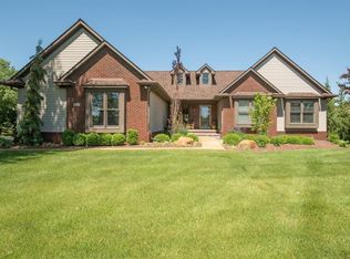 9201 Lakeview Ct, Saline, MI