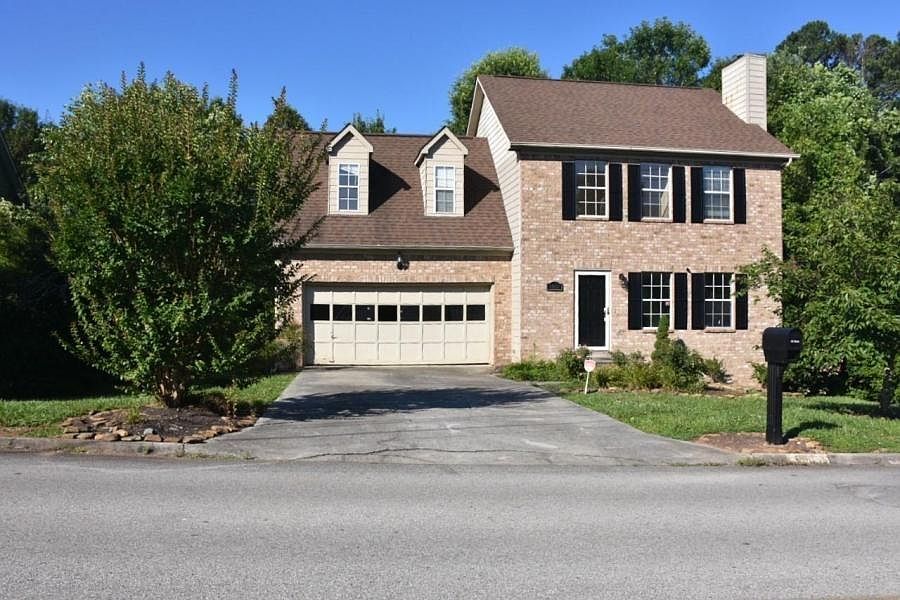 1st image of 8808 Barbee Ln