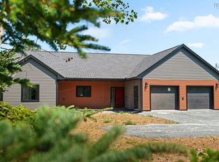 642 Bissett Rd, Cole Harbour, NS B2V2T2
