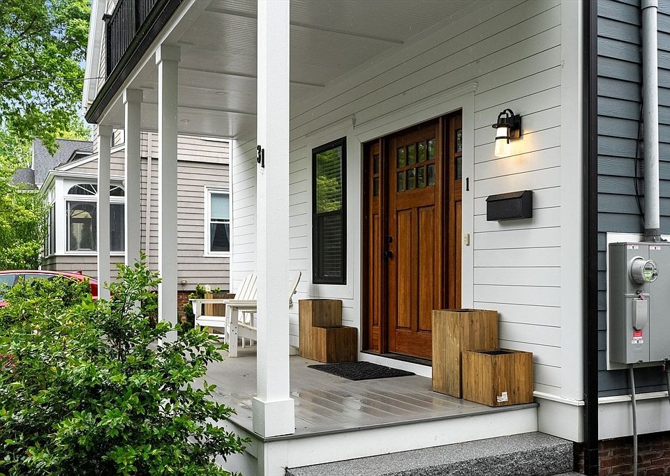 2nd image of 31 Henderson St #1