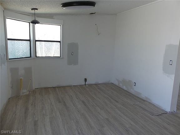5th image of 4987 Mouie Ln