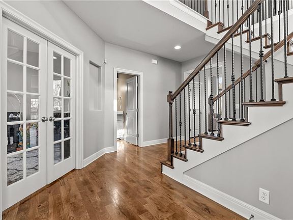5th image of 1308 NE Woods Edge Cir