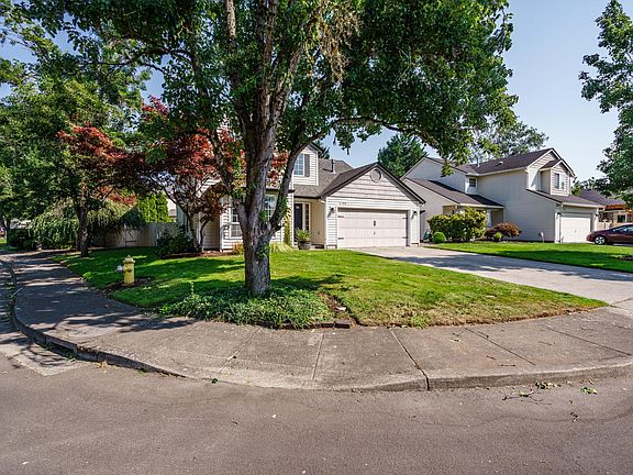 3rd image of 2707 SE 172nd Pl