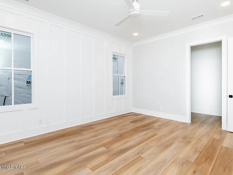 6100 Passionflower Dr #101 — Photo 23