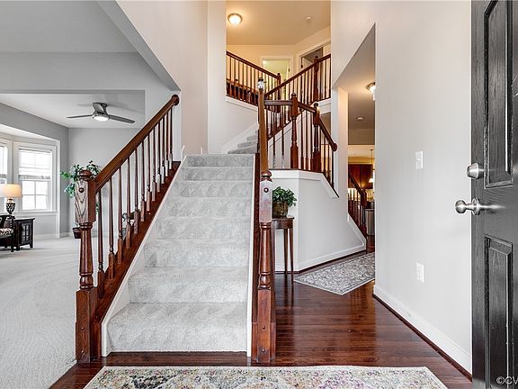 4th image of 10419 Pembrooke Dock Ct