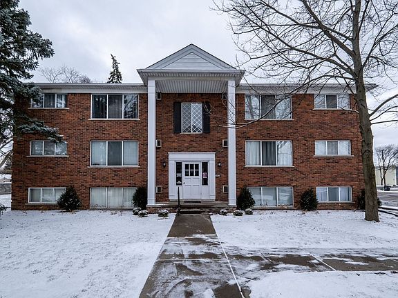 2nd image of 452 E Elmwood Ave APT 301