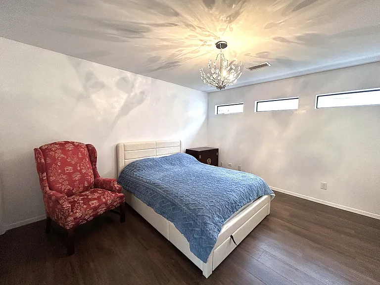 707 Trademark Pl — Photo 27