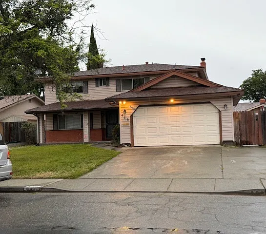 Building Photo - 416 Dahlia St