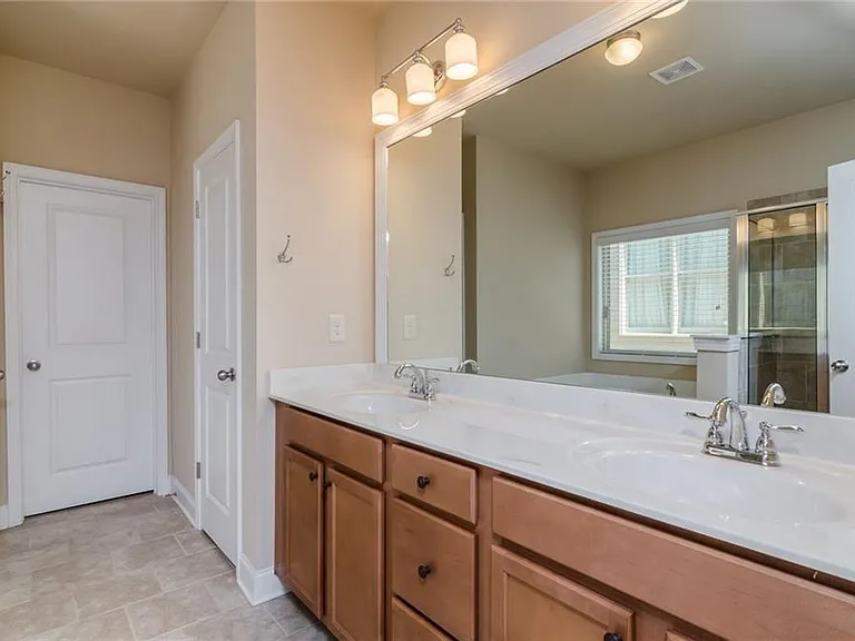 449 Privet Cir — Photo 6