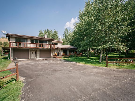 2nd image of 875 Cache Creek Dr