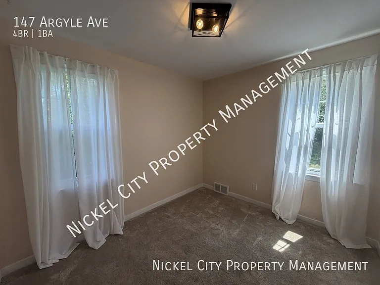 147 Argyle Ave — Photo 7