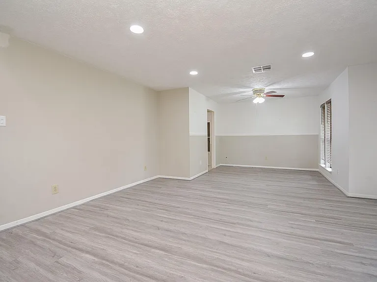 21318 Park Valley Dr — Photo 12