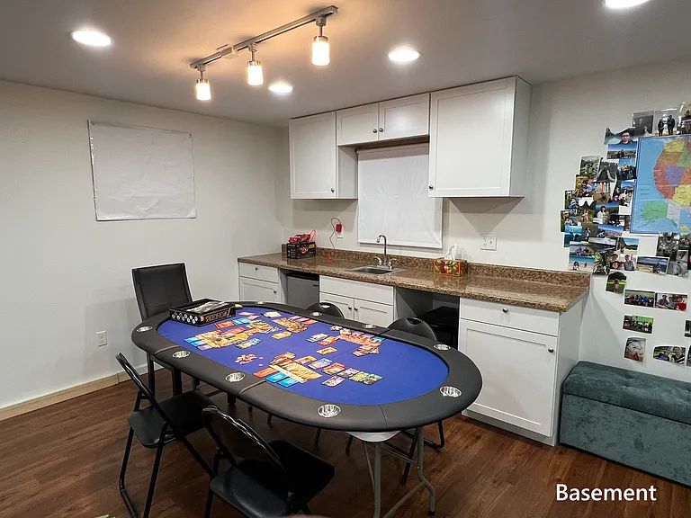 10210 Hamlet Ct — Photo 36