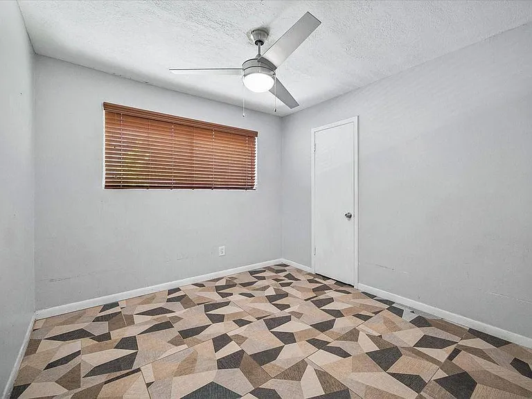 1526 Diplomat Way — Photo 5