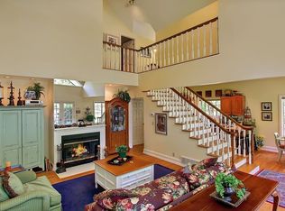 11012 N Deer Dr, Woodway, WA 98020