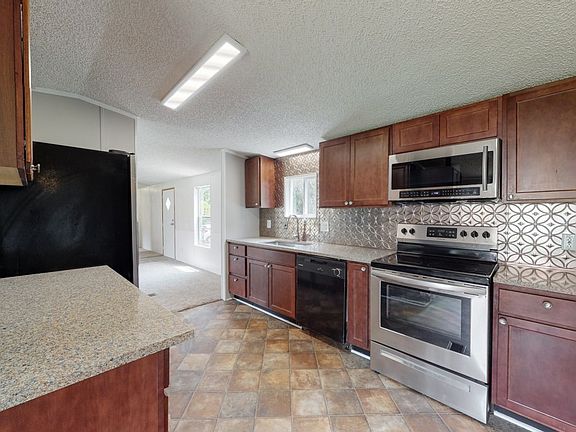 2nd image of 195 River Bend Dr