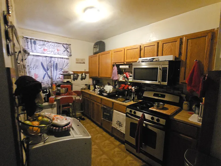 6127 N Claremont Ave #1 — Photo 4