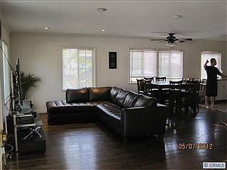 4th image of 4513 Dunrobin Ave