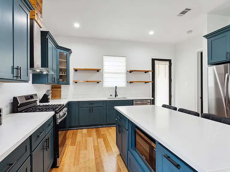 2129 Angela Ave — Photo 11
