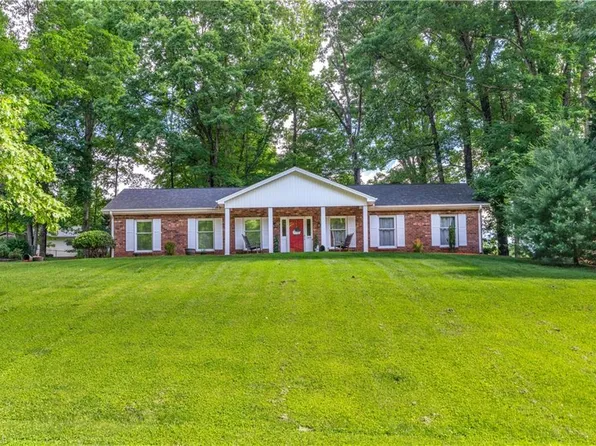 245 Oakmont Ter, Lexington, NC 27295