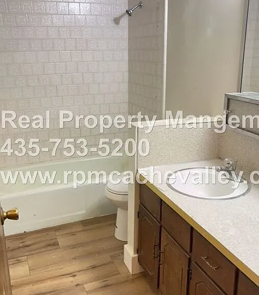 565 Dee Ave — Photo 5