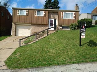 124 Preston Dr, Braddock, PA