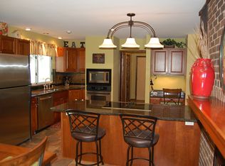 411 Jumper Hill Ct, Chesterfield, MO