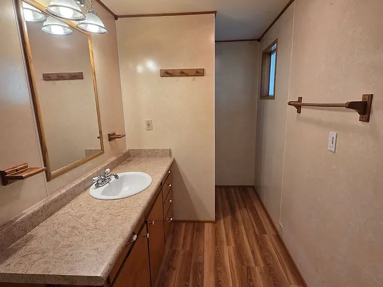 282 Sheridan St — Photo 12
