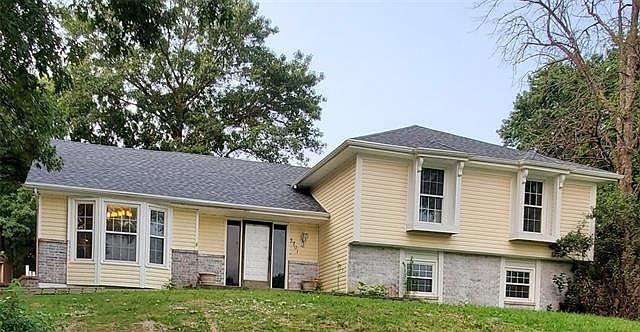 1st image of 3701 Meadow Oak Ln
