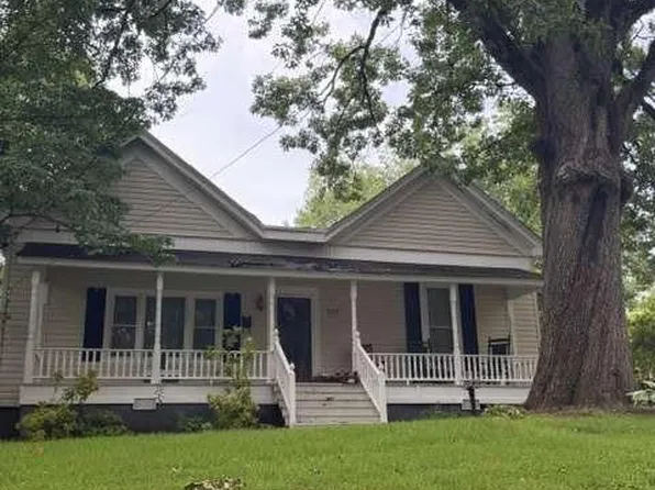 527 College St, Carrollton, GA 30117