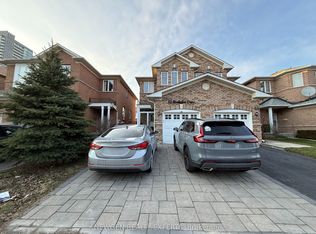 22 Rochefort Dr, Toronto, ON M3C3Z3