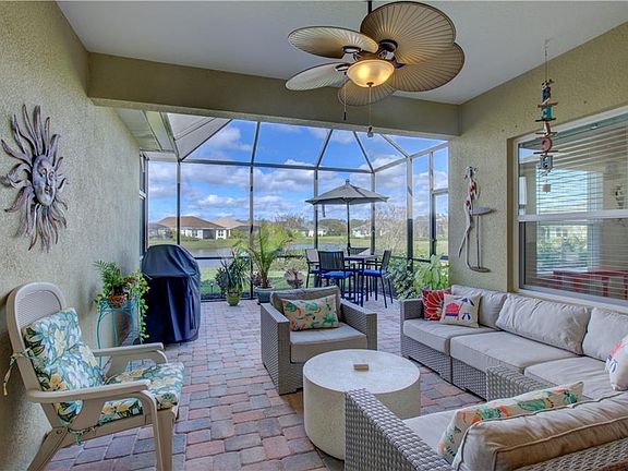 3rd image of 4568 Summerlake Cir