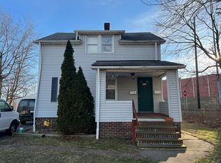 957 E 239th St UNIT 2, Euclid, OH