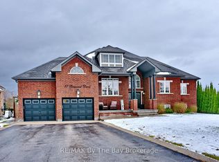 17 Basswood Dr, Wasaga Beach, ON L9Z 0A8