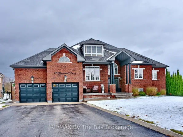 17 Basswood Dr, Wasaga Beach, ON L9Z 0A8