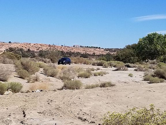 3rd image of 1718 E Barrel Springs Rd