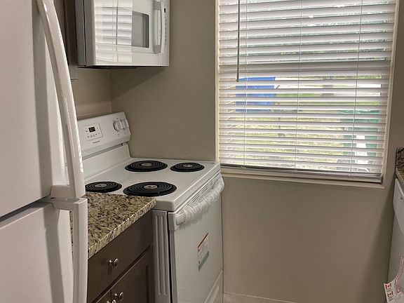 4th image of 1 Golfing Green Dr APT 101
