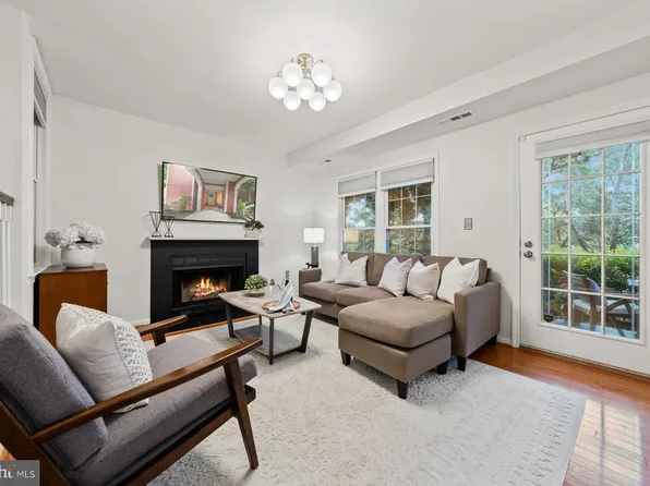 2819 S Woodrow St E #5, Arlington, VA 22206