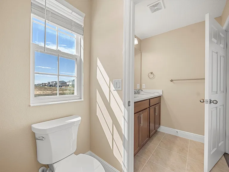 2049 Heart Lake Dr — Photo 14