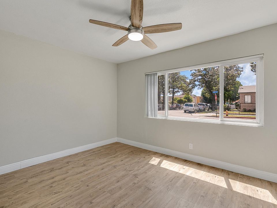 1st image of 01-1901 Fashion Ave #1
