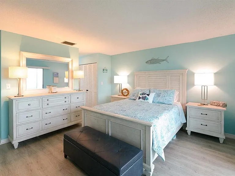 1255 E Peppertree Dr #501 — Photo 10