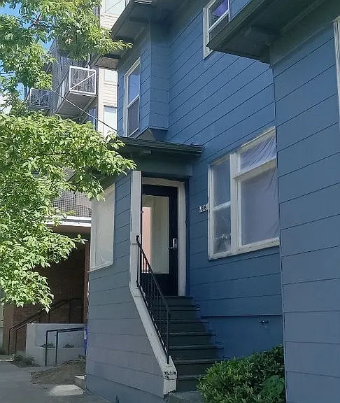 1916 NE Everett St — Photo 8