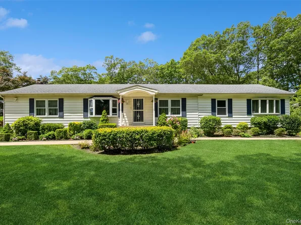 200 Maple Street, Medford, NY 11763