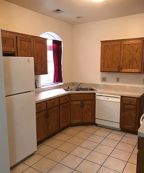 1019 Bluemont Ave #2 — Photo 1