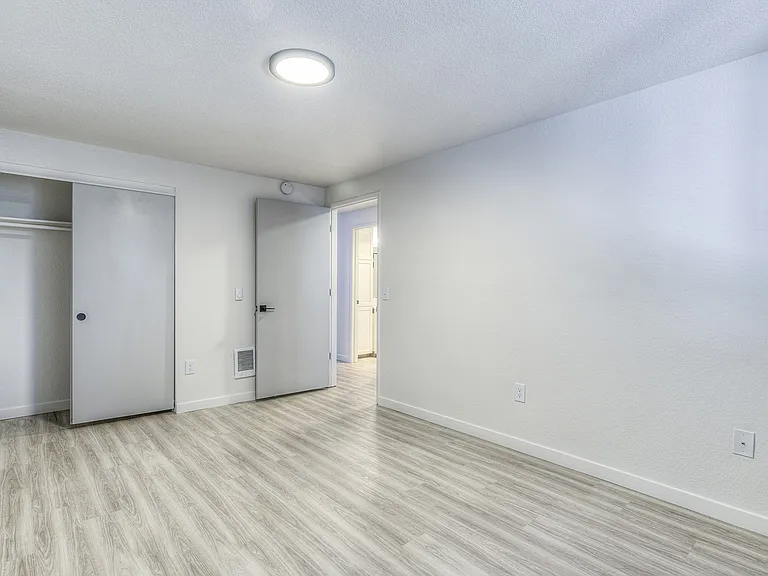 Oasis at 2600 — Photo 9