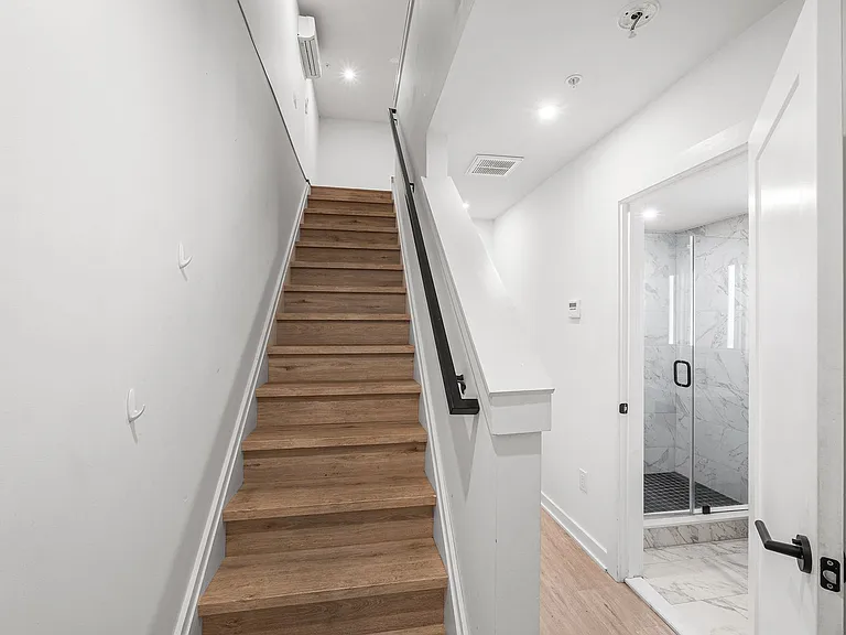 933 N 29th St. - DPD 1412 — Photo 16