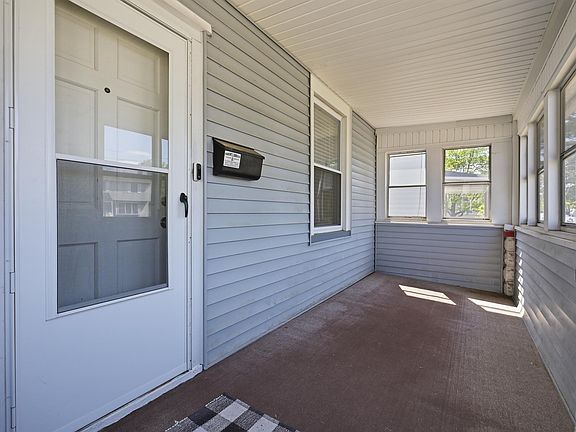 3rd image of 227 Heulings Ave