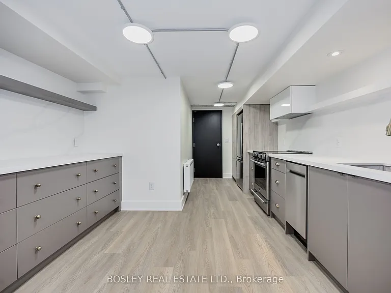 334A Gladstone Ave #B — Photo 5