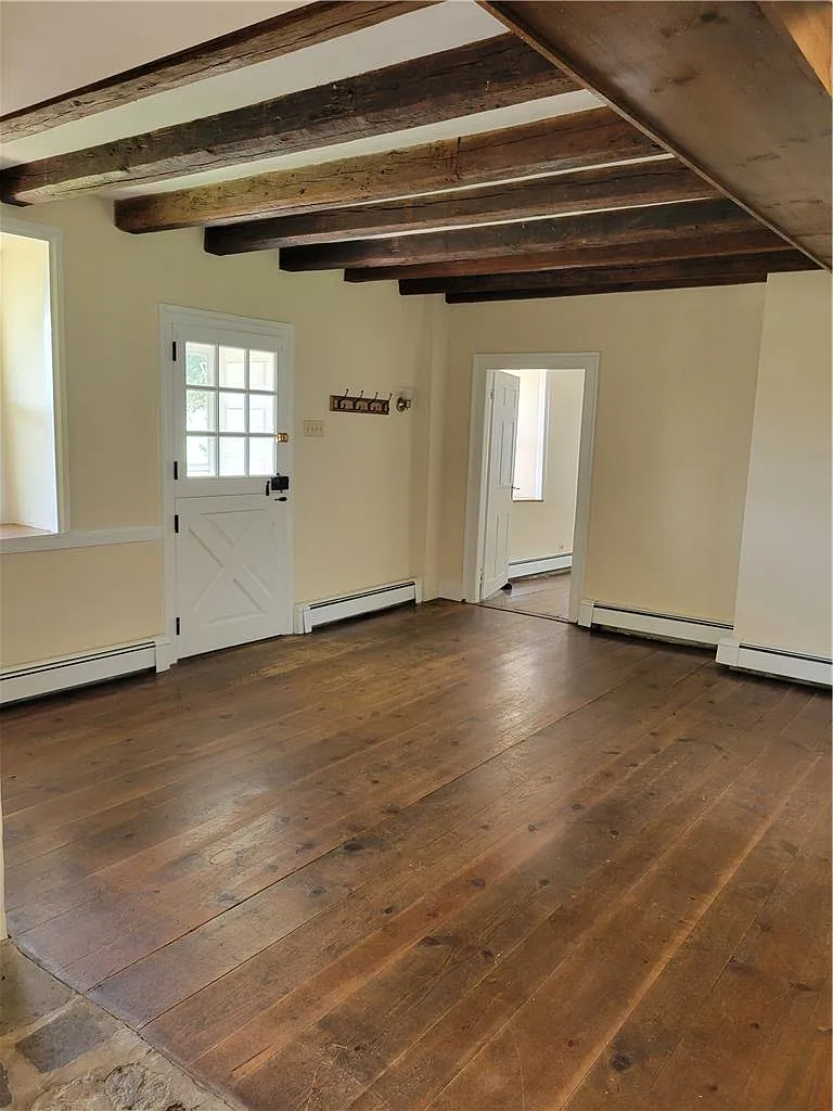 3 bed, 2.0 bath, 1632 sqft, $2,200 — Photo 4